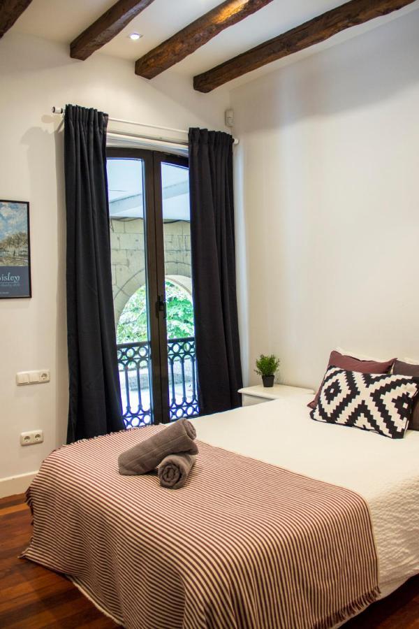 Central, Spacious And Authentic Family Apartment Сан Себастиан Екстериор снимка